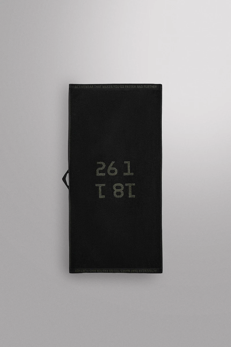 SMALL WORKOUT TOWEL