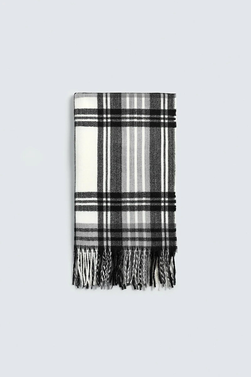 PLAID FRINGE SCARF