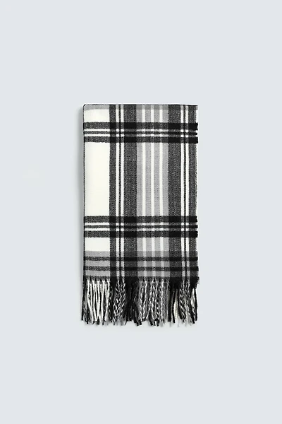 PLAID FRINGE SCARF