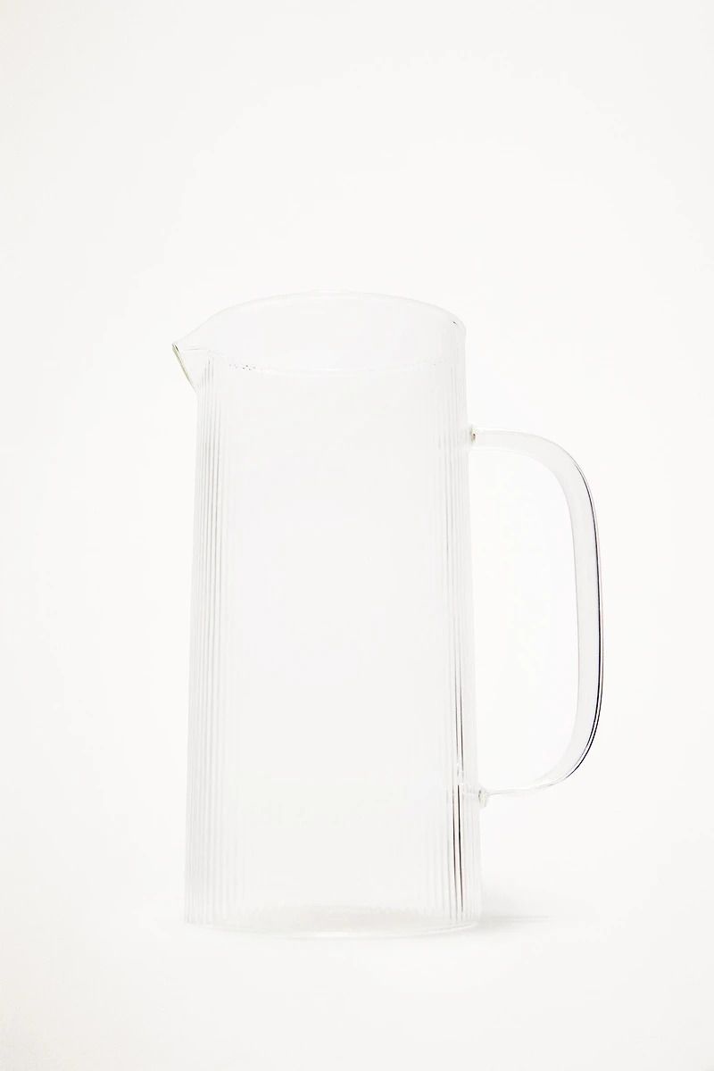 BOROSILICATE GLASS PITCHER WITH LINE DESIGN