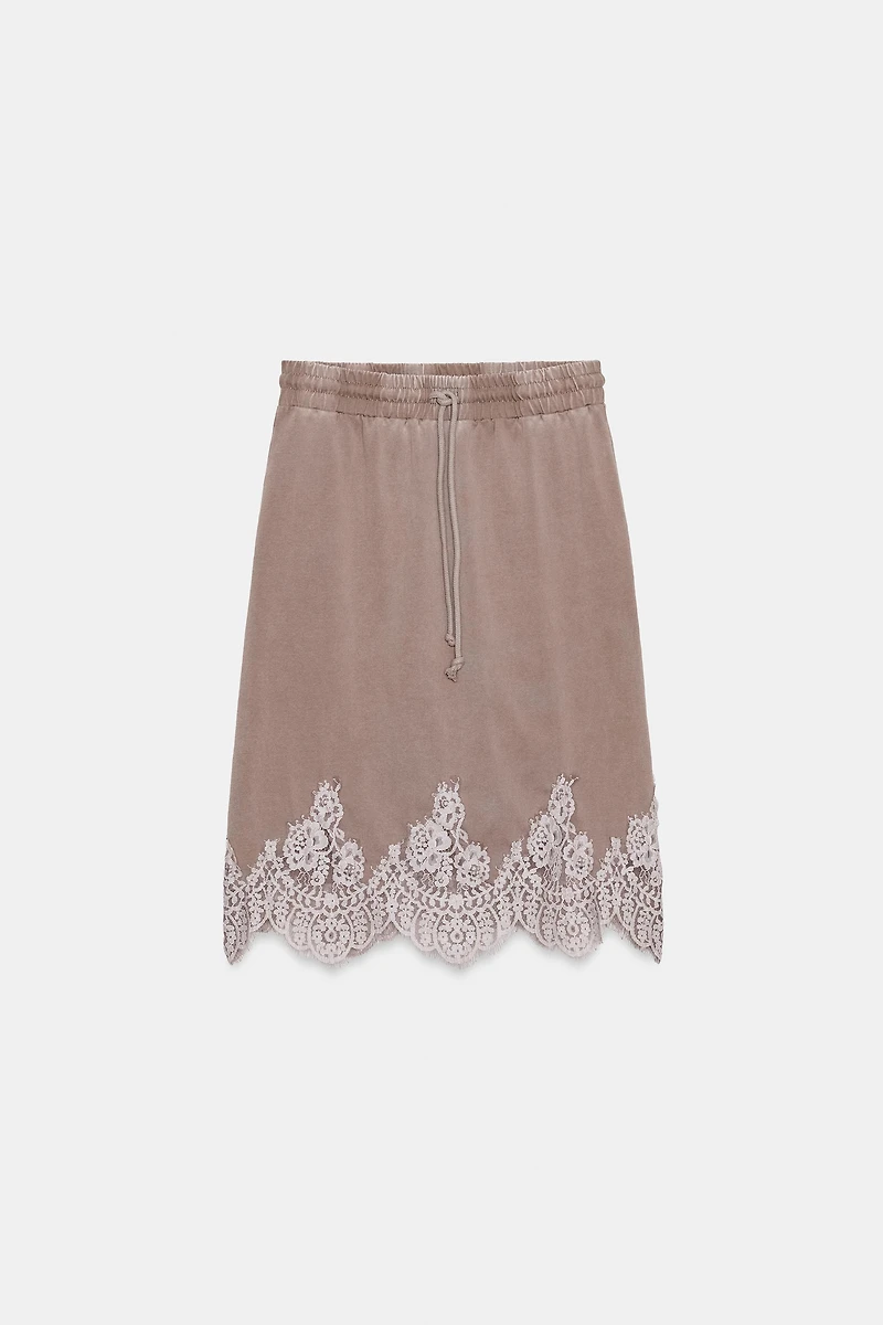 WASHED EFFECT SKIRT WITH LACE TRIM