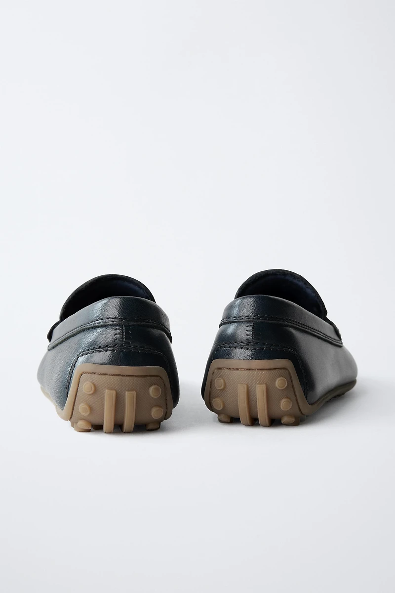MOCASSINS EN CUIR