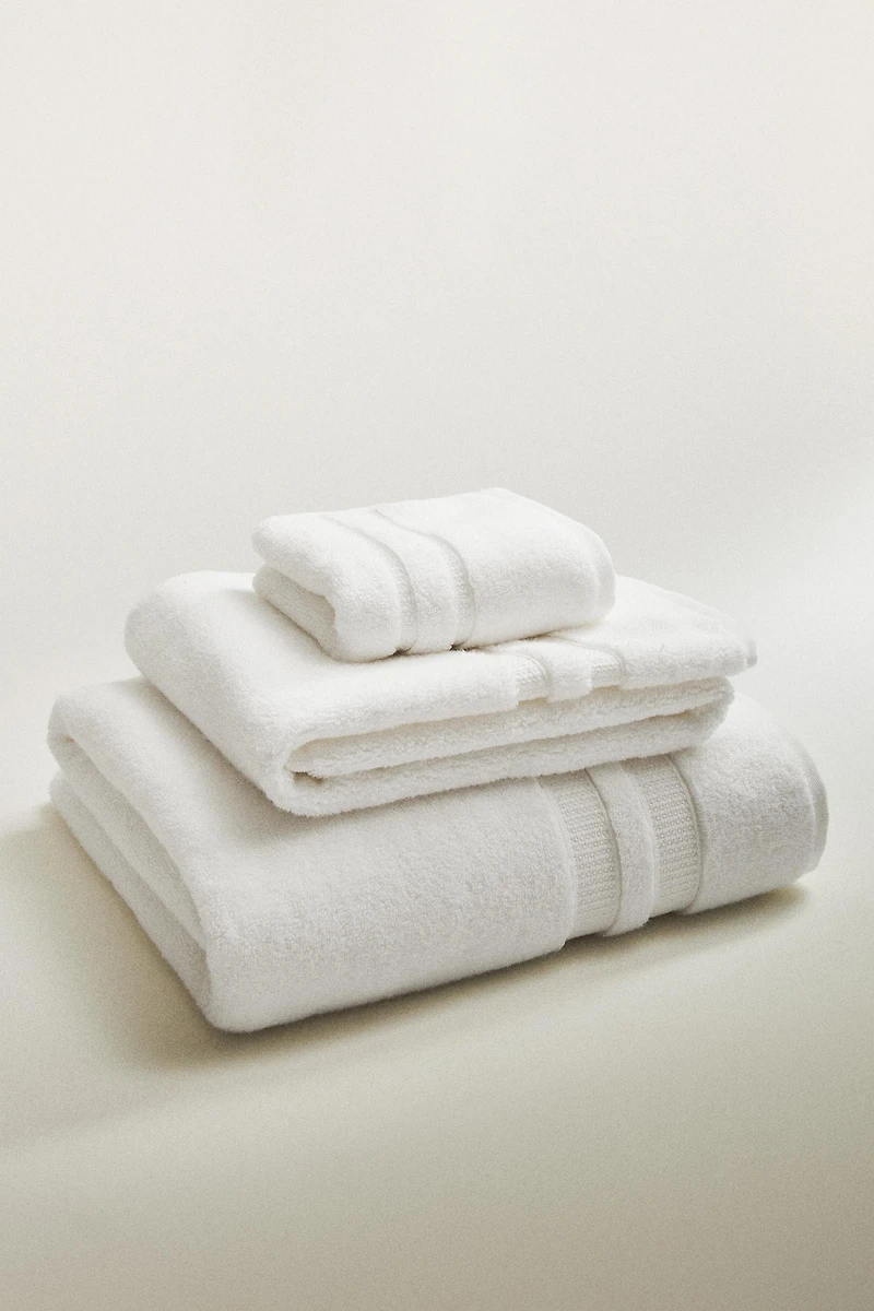 SERVIETTE DE BAIN EXTRA-DOUCE DOUBLE FRISE