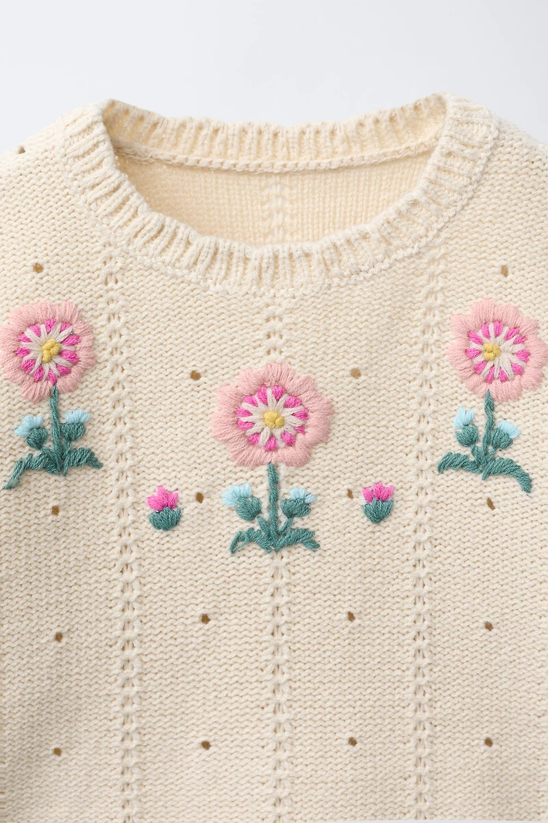 FLORAL EMBROIDERED KNIT SWEATER