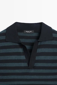 Pull polo en maille rayée contrastée