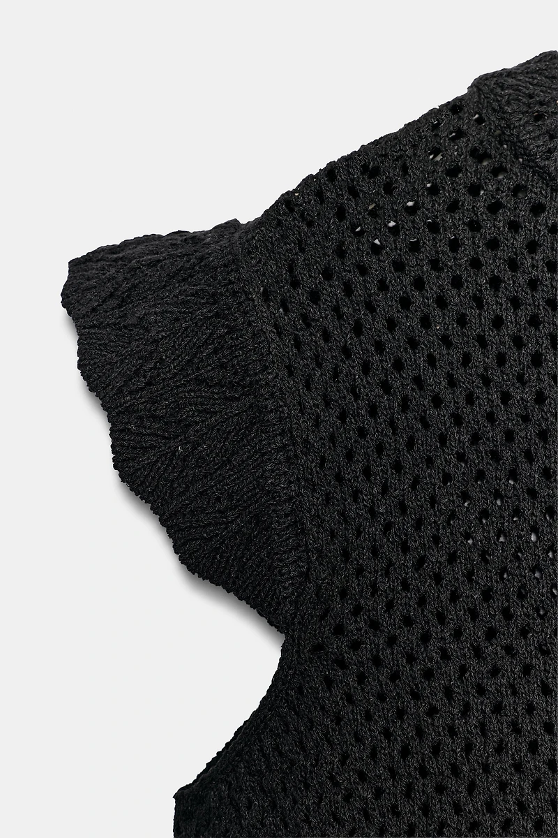 OPEN-KNIT TOP