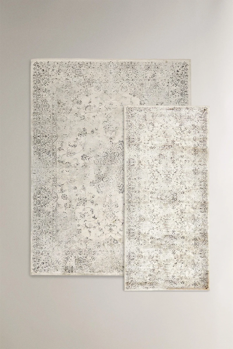 VINTAGE STYLE AREA RUG