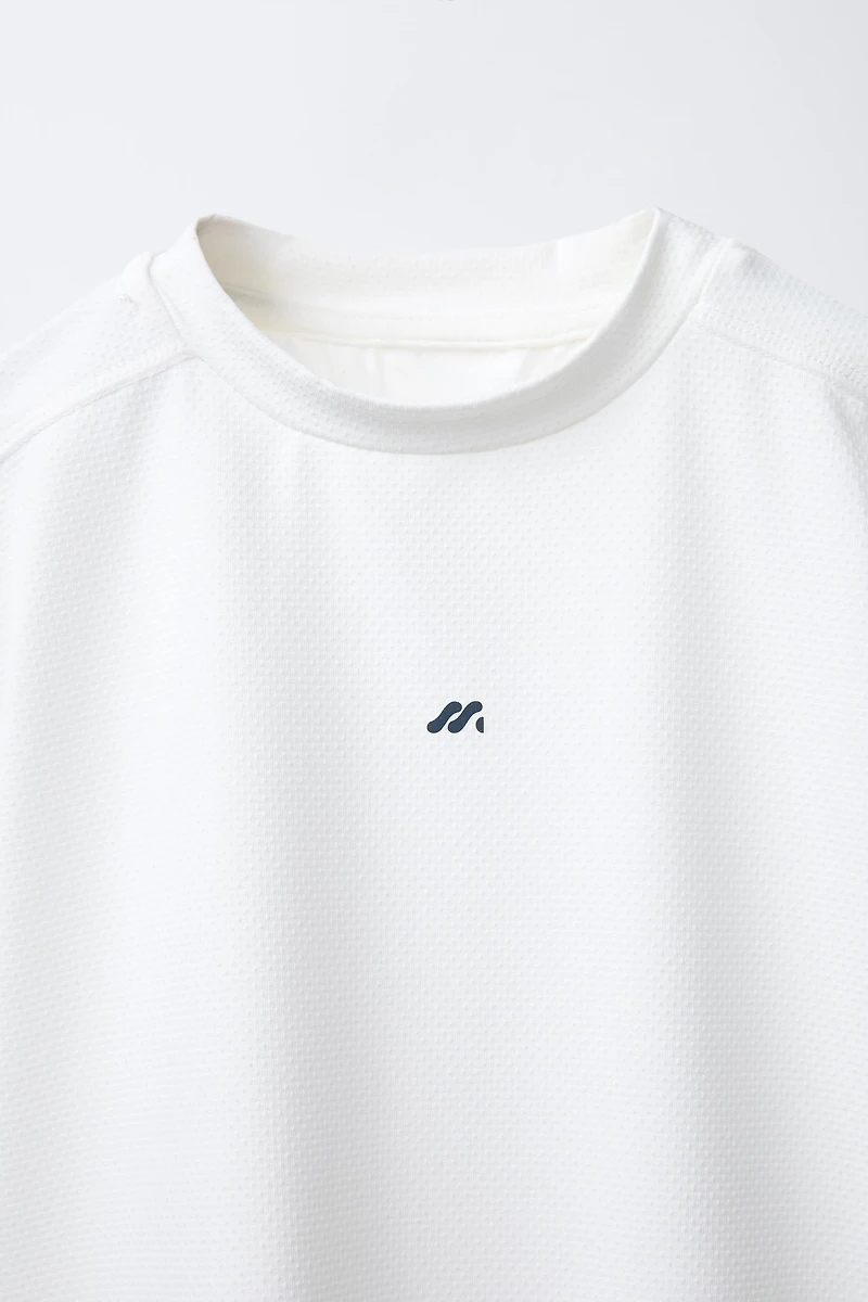 T-SHIRT TECHNIQUE LOGO