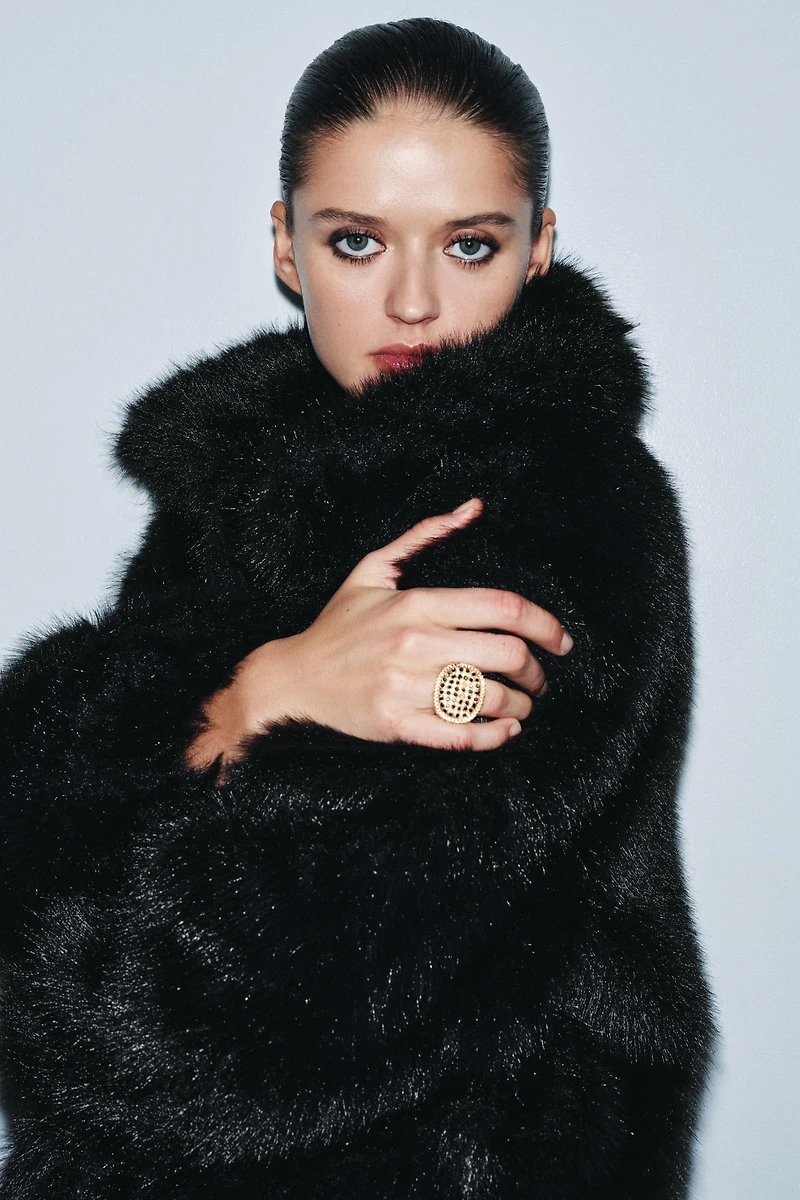 SQUARE RHINESTONE METAL RING