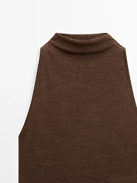 Top à encolure américaine effet métallisé