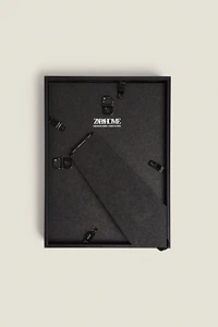 BLACK METAL PICTURE FRAME