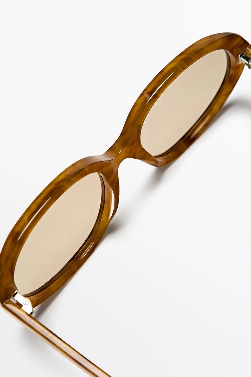 Oval sunglasses