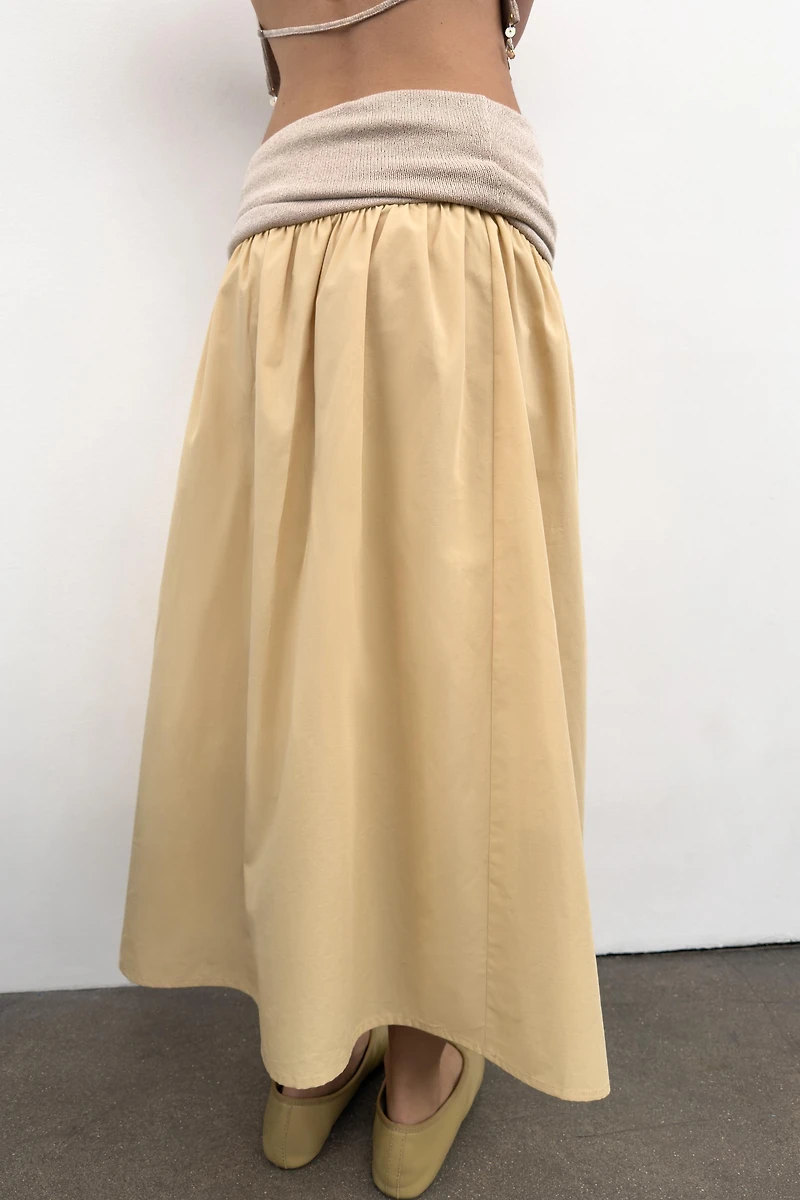 FRINGE BUTTON CROP TOP