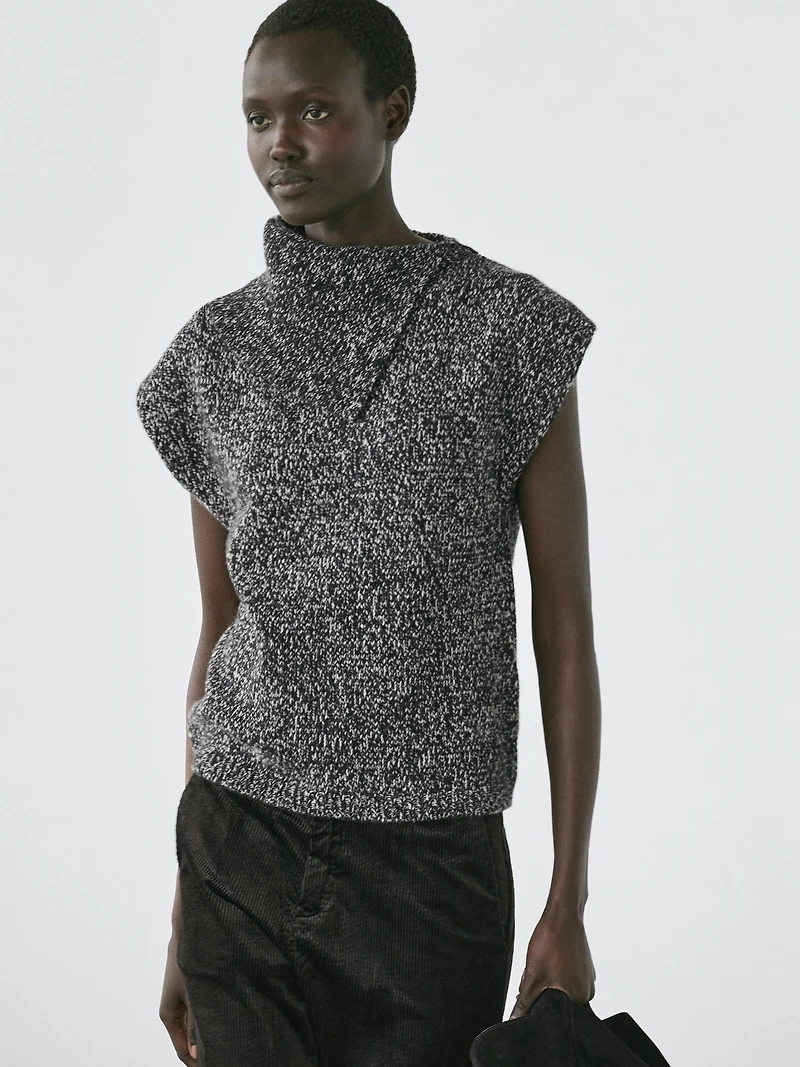 Mouliné knit vest with collar detail