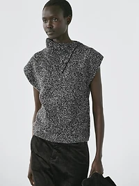 Mouliné knit vest with collar detail