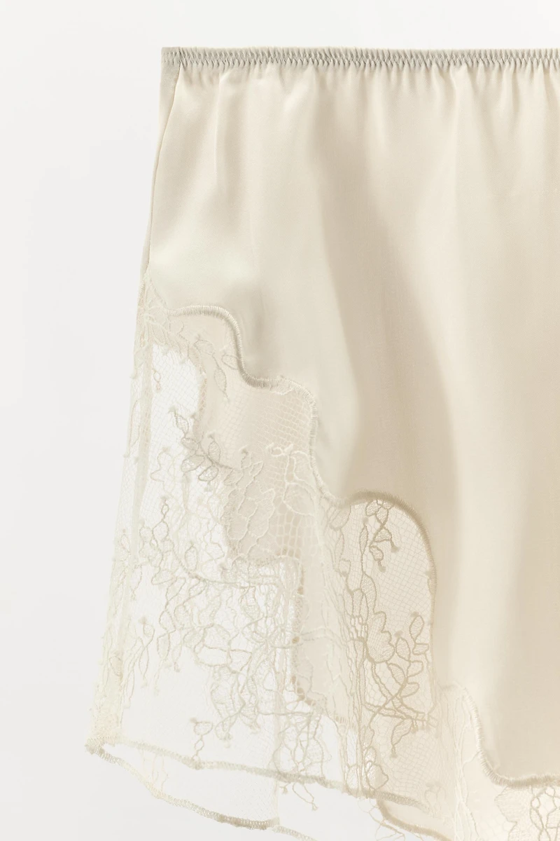 SATIN EFFECT LACE PAJAMA SHORTS