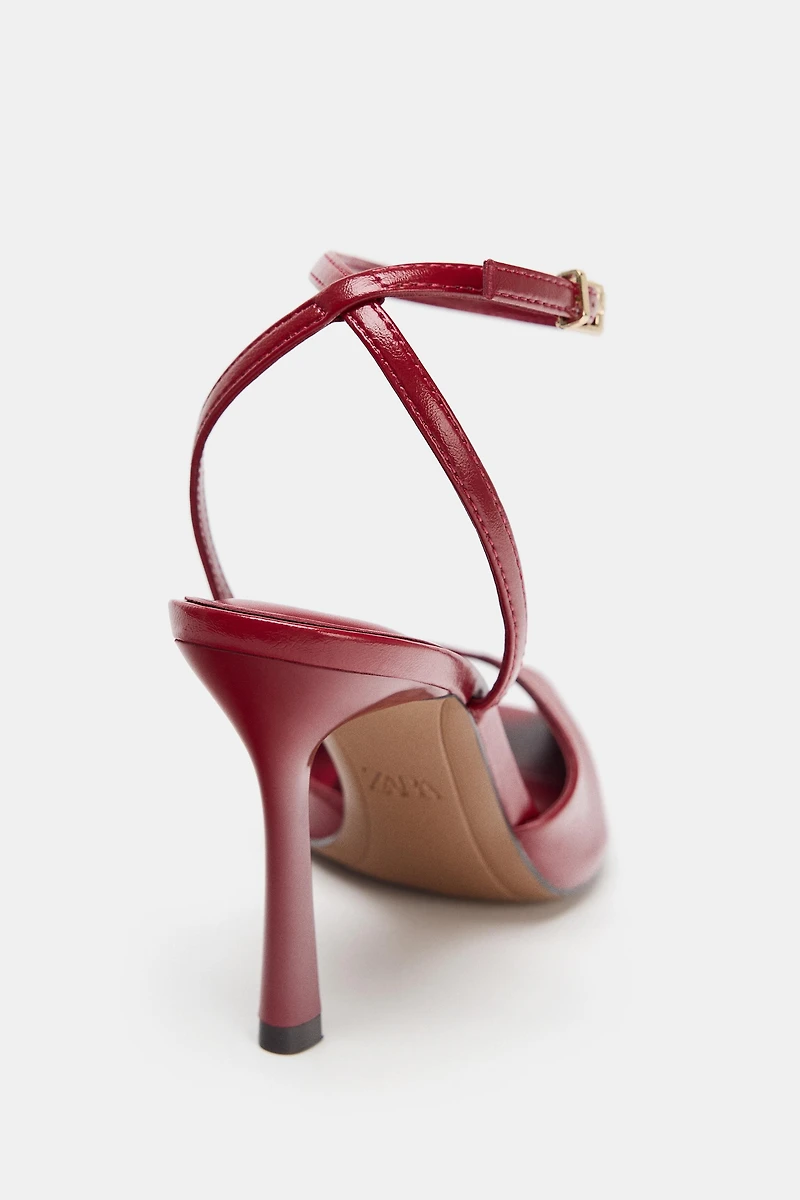 SANDALES À TALON FIN ET BRACELET