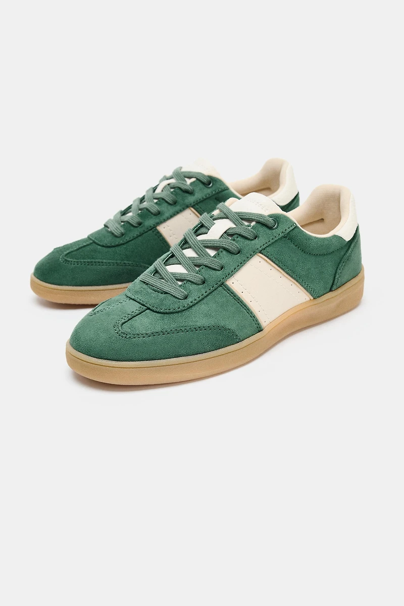 COLORED SNEAKERS
