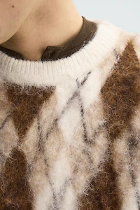 PULL BROSSÉ EN JACQUARD À LOSANGES