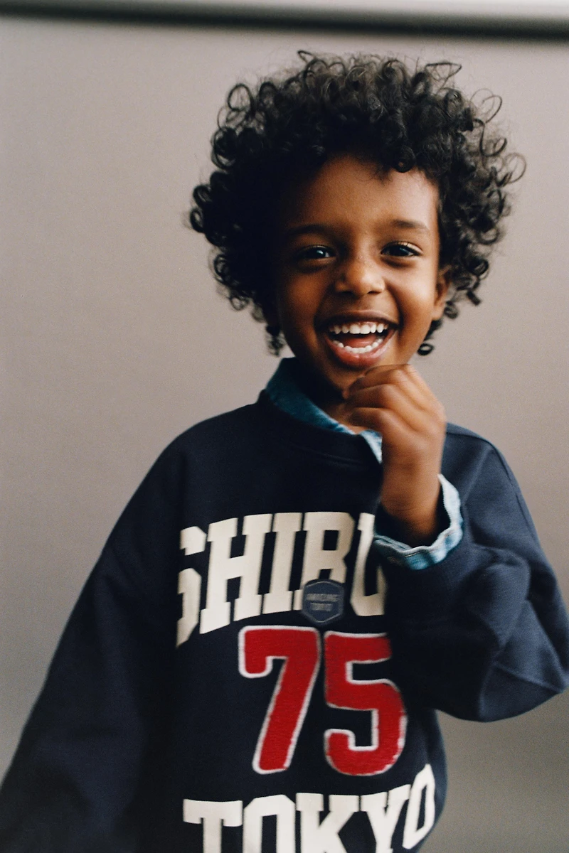 TEXT PATCH SWEATSHIRT