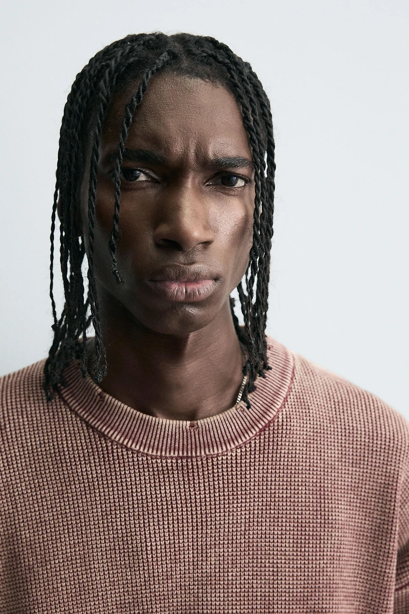WAFFLE TEXTURED SWEATER