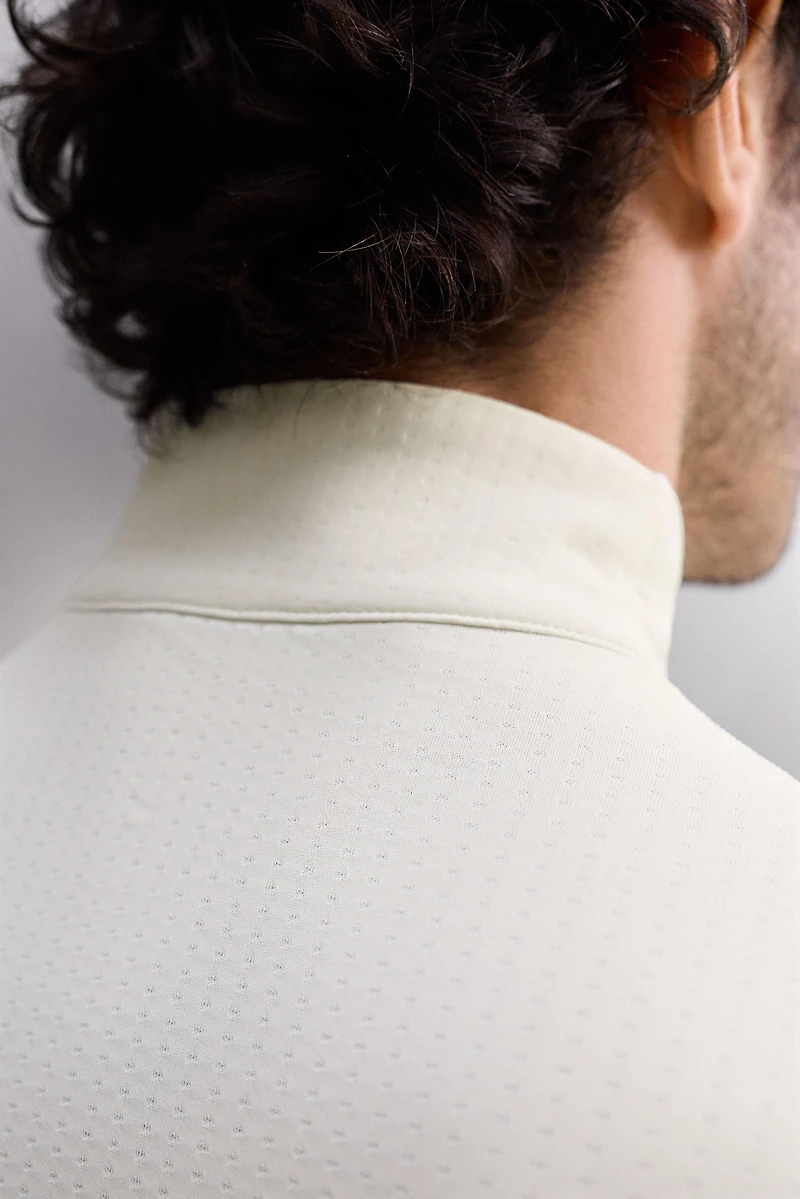 T-SHIRT TECHNIQUE COL ZIPPÉ