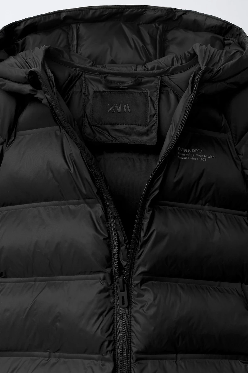 LIGHTWEIGHT WATER REPELLENT JACKET