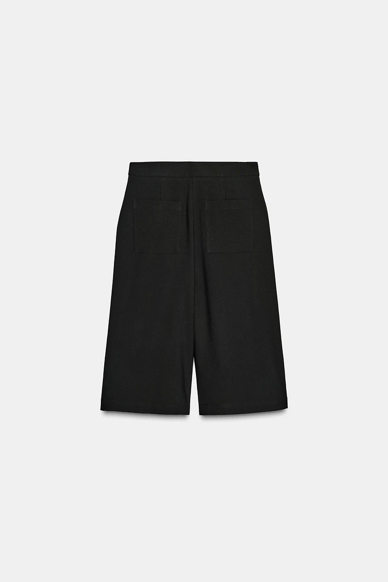 PLEATED LONG SHORTS