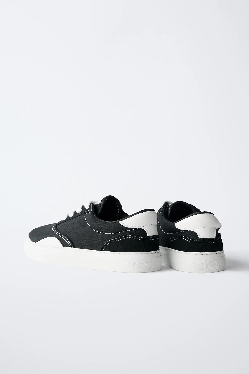 SKATER SNEAKERS