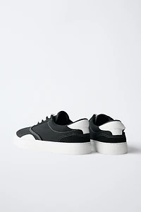 SKATER SNEAKERS