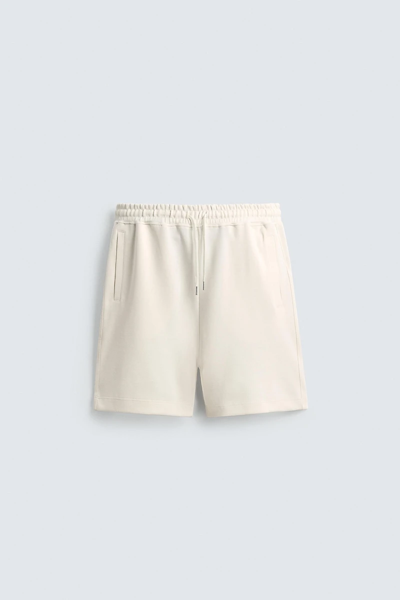 BERMUDA JOGGER RELAXED FIT INTERLOCK