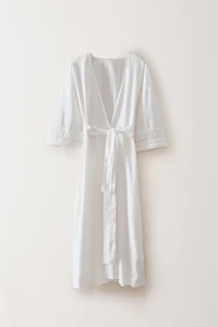 LACE ROBE