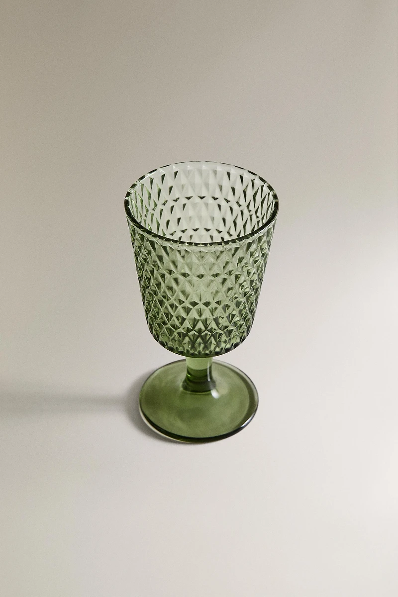 RAISED DESIGN WINE GLASS