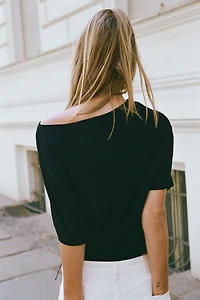 BELTED KNIT TOP