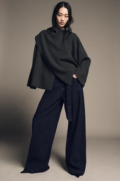 CAPE EN MAILLE AVEC ÉCHARPE