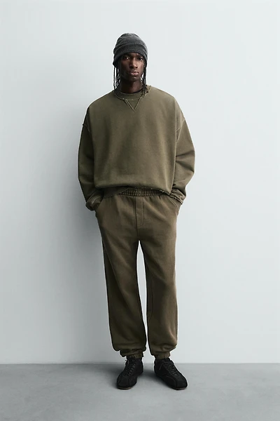 WASHED CREWNECK SWEATSHIRT