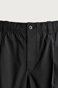 RELAXED FIT PLEATED JOGGER PANTS