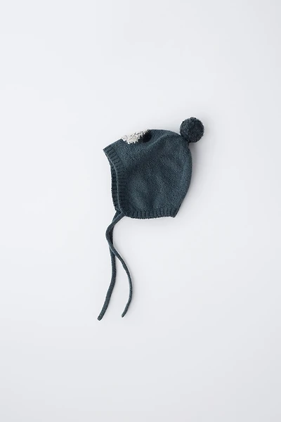 EMBROIDERED DOG KNIT BONNET