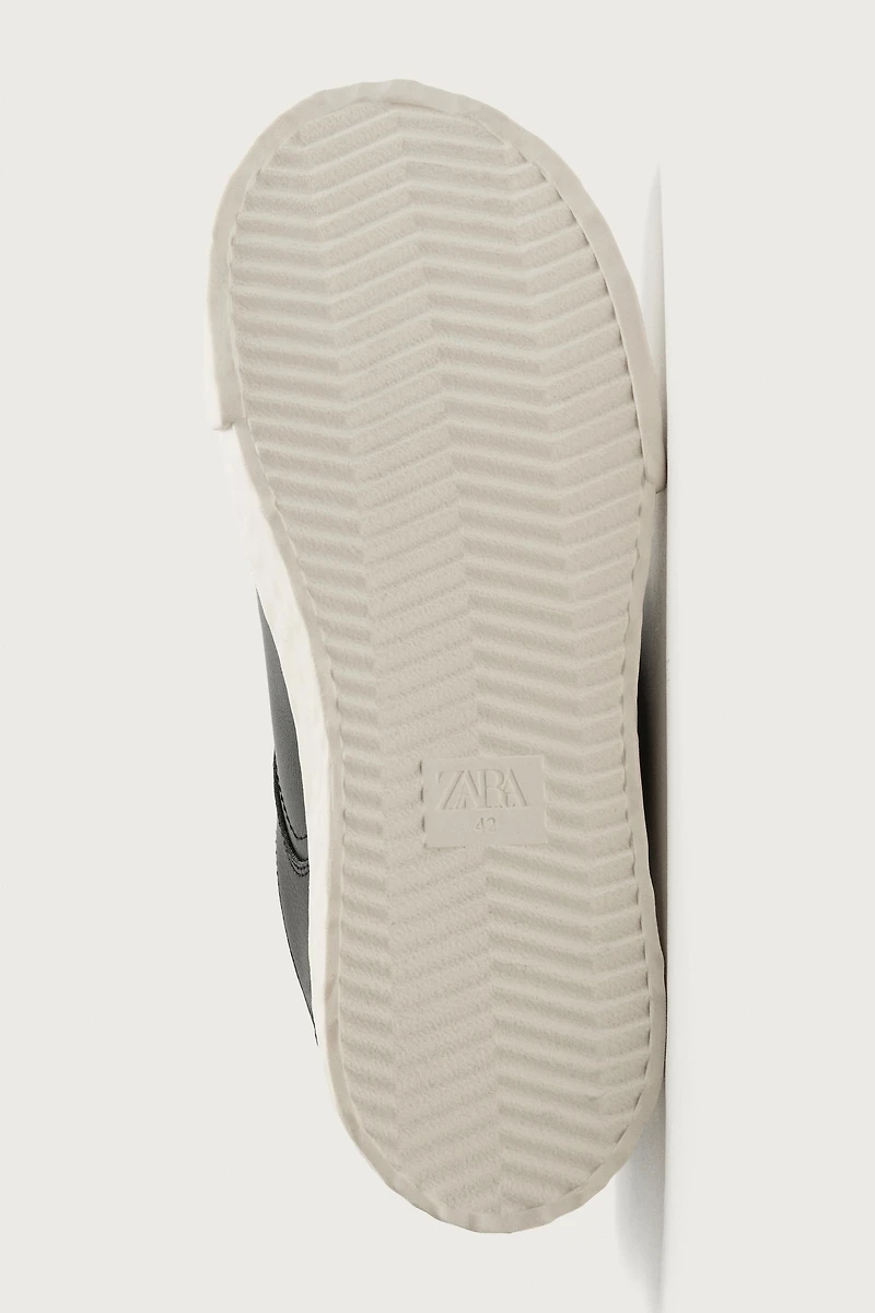 CHUNKY SNEAKERS