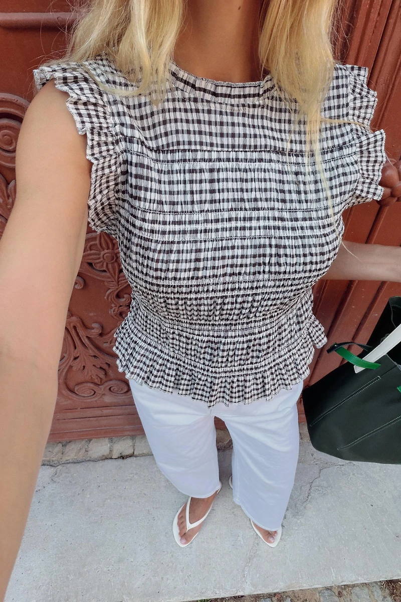 GINGHAM SMOCKED TOP