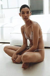 TEXTURED LACE TRIANGLE BRALETTE