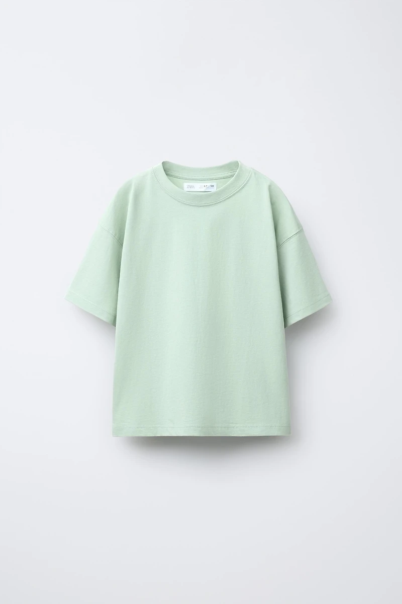 LOT DE DEUX T-SHIRTS À INSCRIPTION IMPRIMÉE