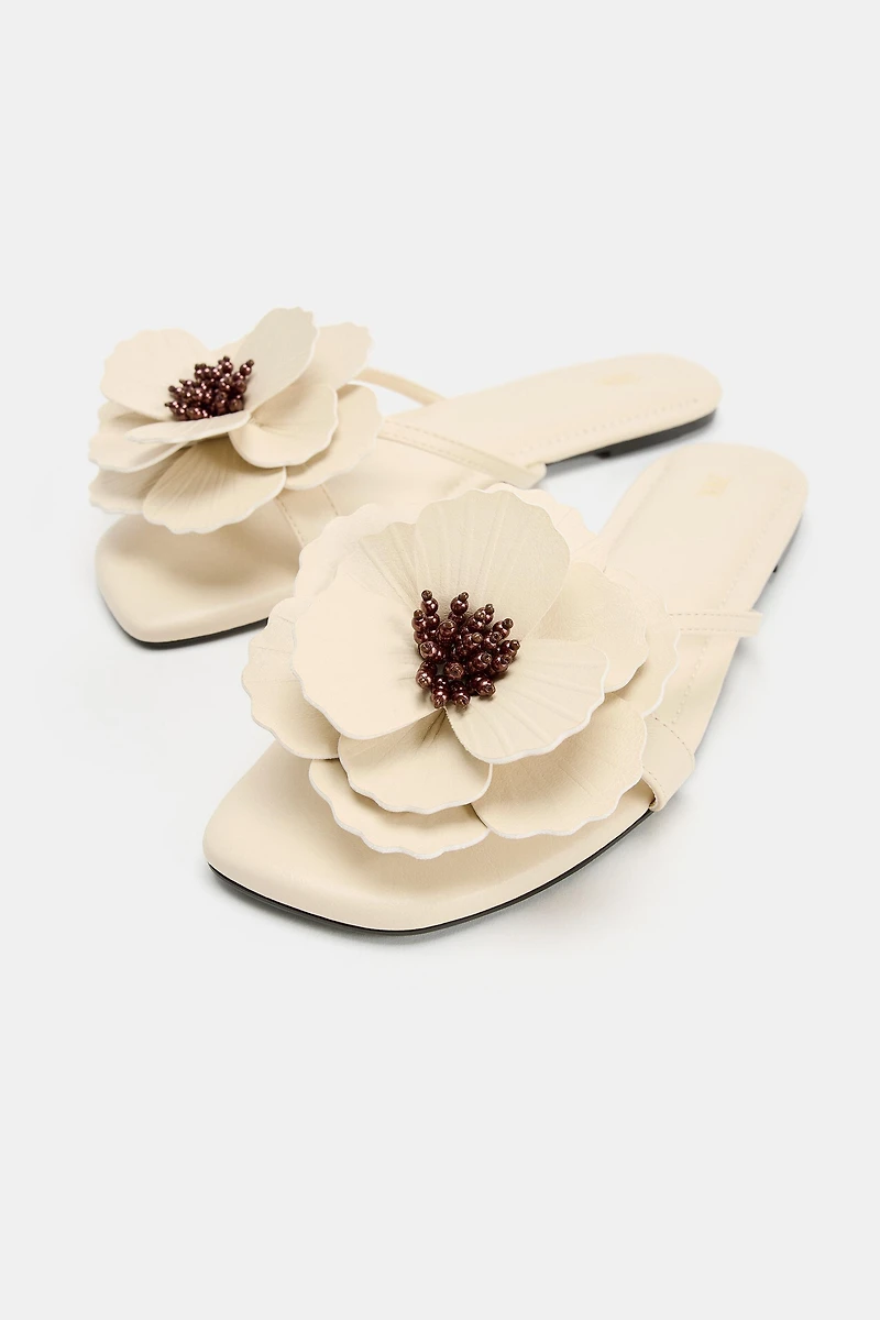 FLORAL DETAIL FLAT SANDALS