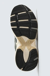 BASKETS À SEMELLES ÉPAISSES