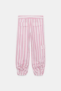 PANTALON À RAYURES ET PLIS