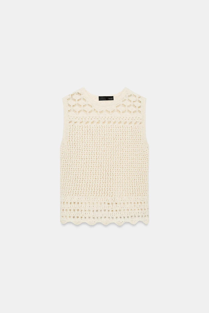 TOP EN MAILLE POINTELLE