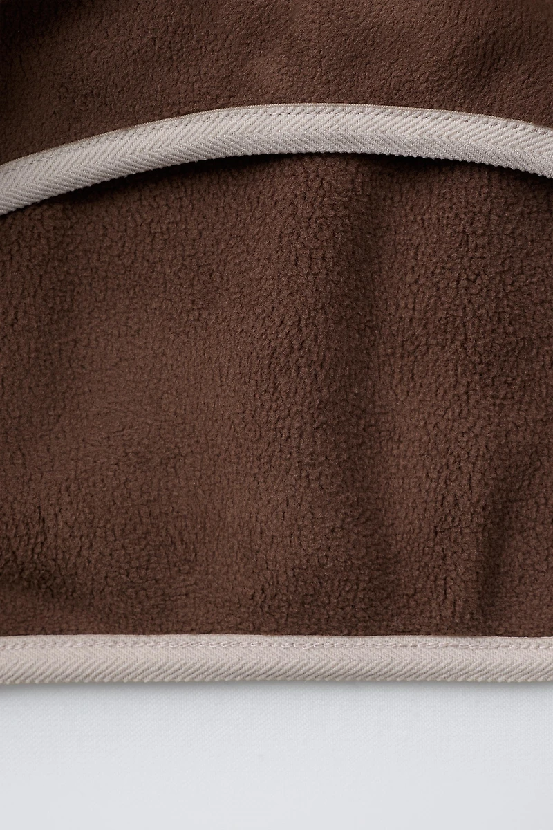 SWEAT POLAIRE COLOR BLOCK À ÉTIQUETTE