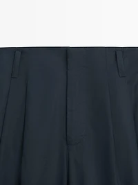 Darted cotton barrel fit trousers