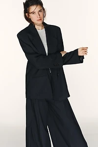 OVERSIZED PINSTRIPE BLAZER
