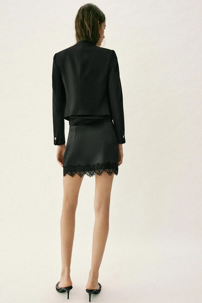 LACE HEM SKORT